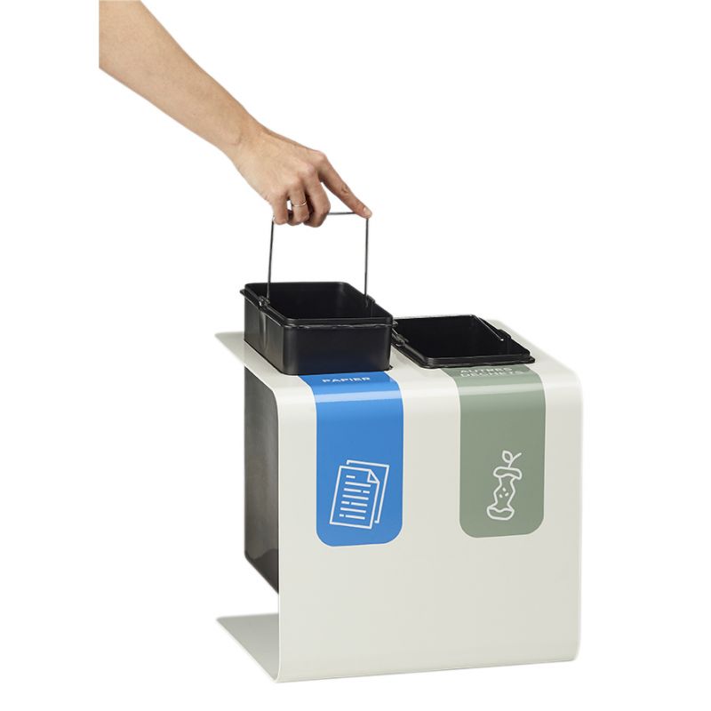 Poubelle de tri sélectif 2 bacs en métal blanc Tribu Poubelle de tri sélectif 2 bacs en métal blanc Tribu