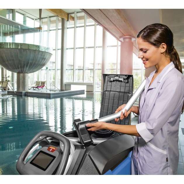 Autolaveuse à batterie accompagnée Maxima 50 BT PRO