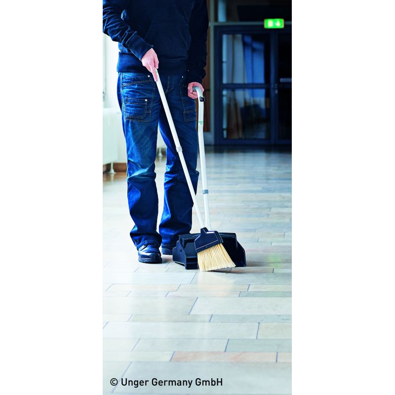 Pelle d'aéroport télescopique avec balai Ergo