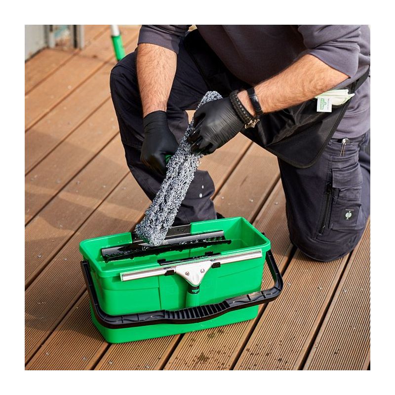 Seau professionnel pour le nettoyage des vitres