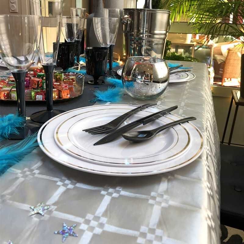 Rouleau nappe papier damassé 1,18 x 25 m Argenté sur table