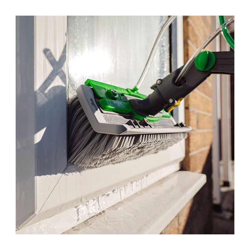 Brosse courbée nLite non fleurée