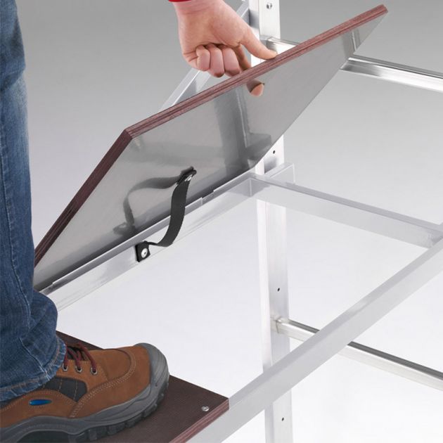 Echafaudage pour escalier intérieur et extérieur en aluminium trappe d'accés Echafaudage pour escalier intérieur et extérieur en aluminium trappe d'accés