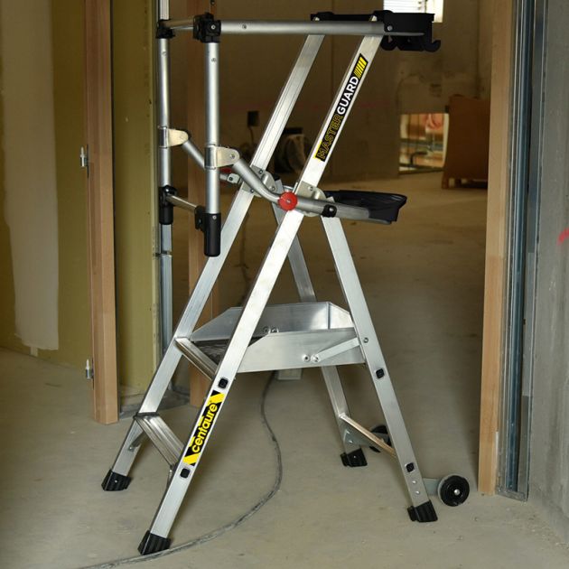 Plate forme individuelle roulante MASTERGUARD 2,50m visuel sur chantier vide Plate forme individuelle roulante MASTERGUARD 2,50m visuel sur chantier vide