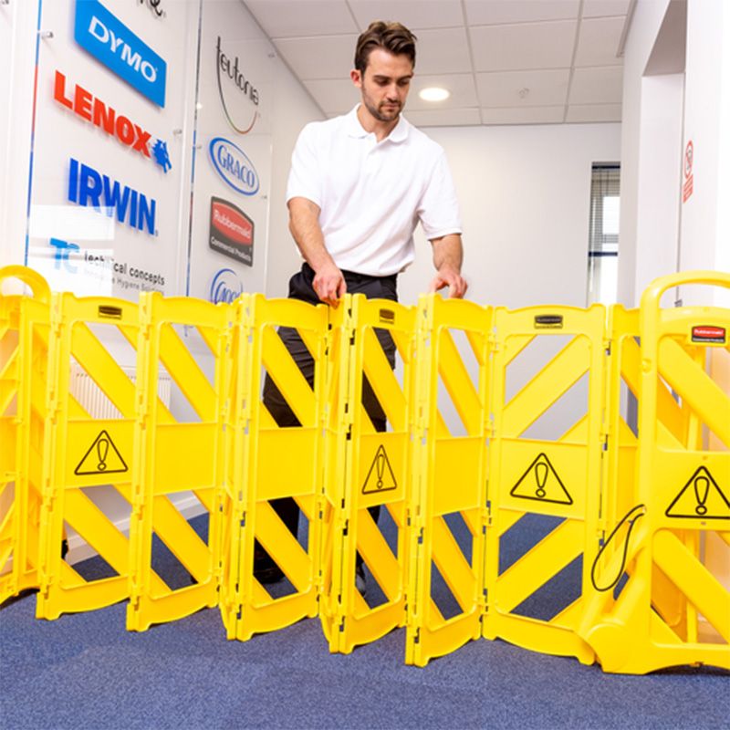 Barrière de sécurité mobile 4m Rubbermaid installation Barrière de sécurité mobile 4m Rubbermaid installation