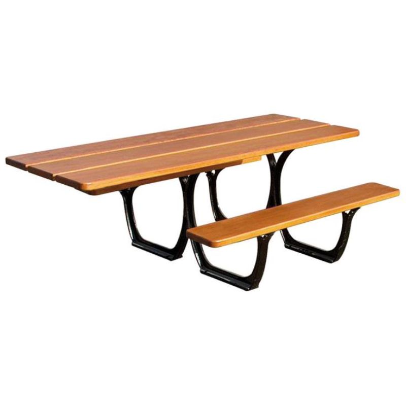 Table de pique nique PMR en bois exotique lasuré chêne clair Table de pique nique PMR en bois exotique lasuré chêne clair