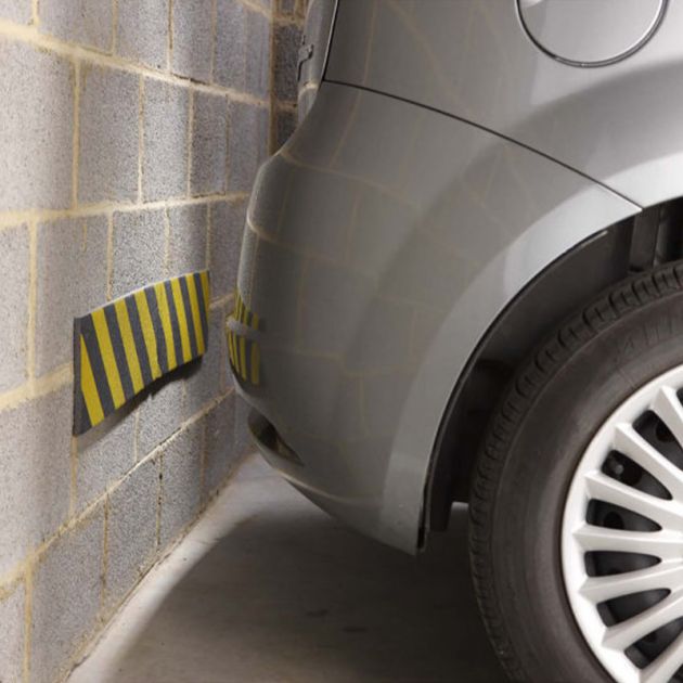 Lot de 2 mousses de protection de carrosserie "grande longueur" pare choc arriere noir jaune Lot de 2 mousses de protection de carrosserie "grande longueur" pare choc arriere noir jaune
