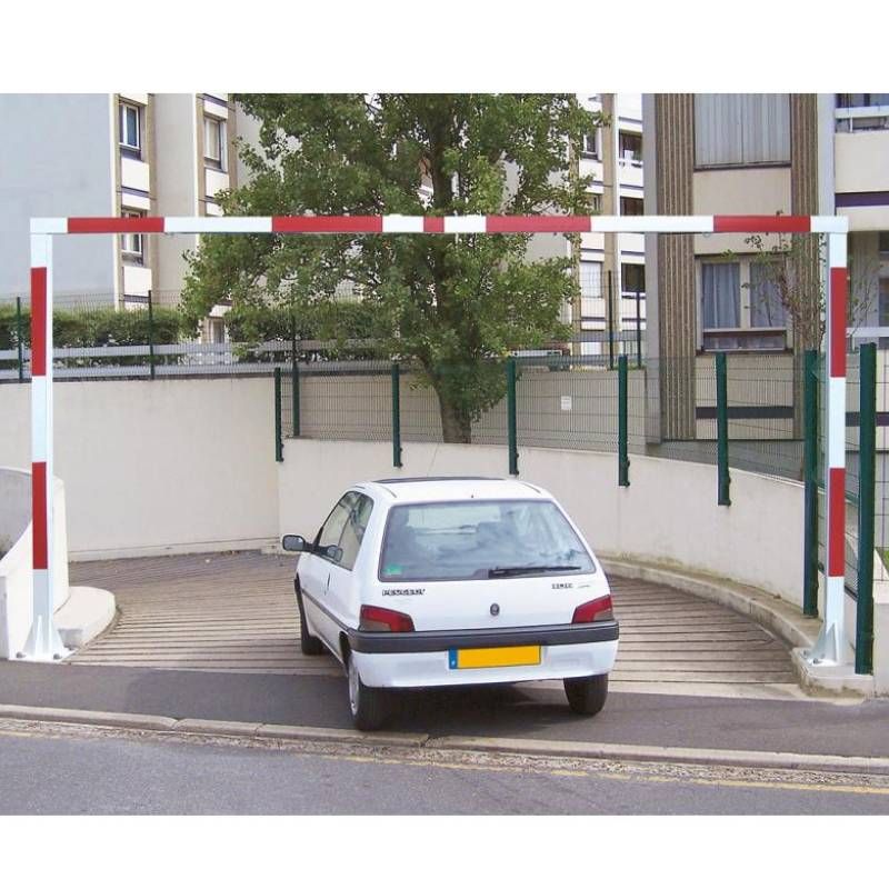 Portique de parking universel fixe réglable en largeur et hauteur Portique de parking universel fixe réglable en largeur et hauteur