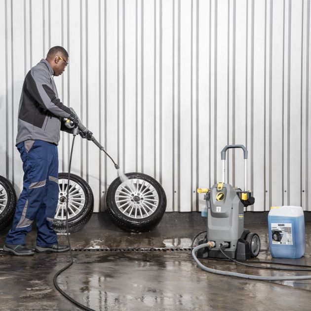 Nettoyeur haute pression HD 7/17 M + automobile