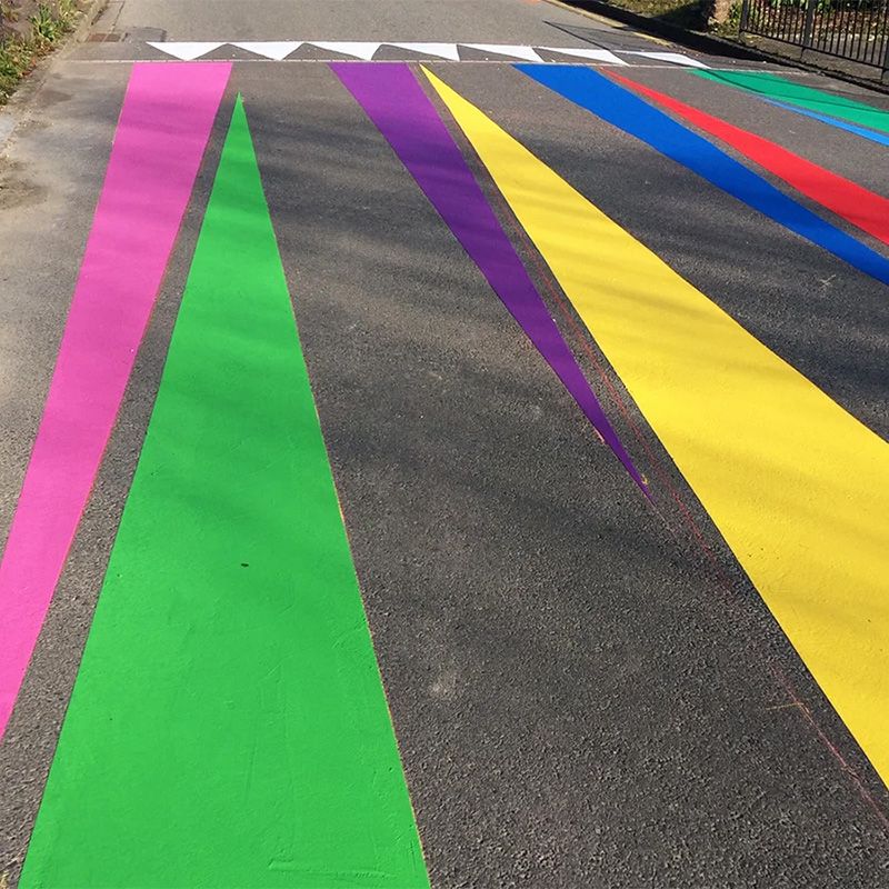 Peinture routière solvantée en couleur 7 kg bandes colorées