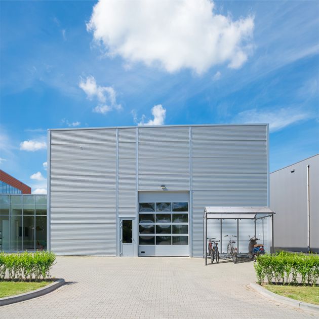 Abris vélos dôme 6 vélos + 2 scooters / motos avec bardage ambiance