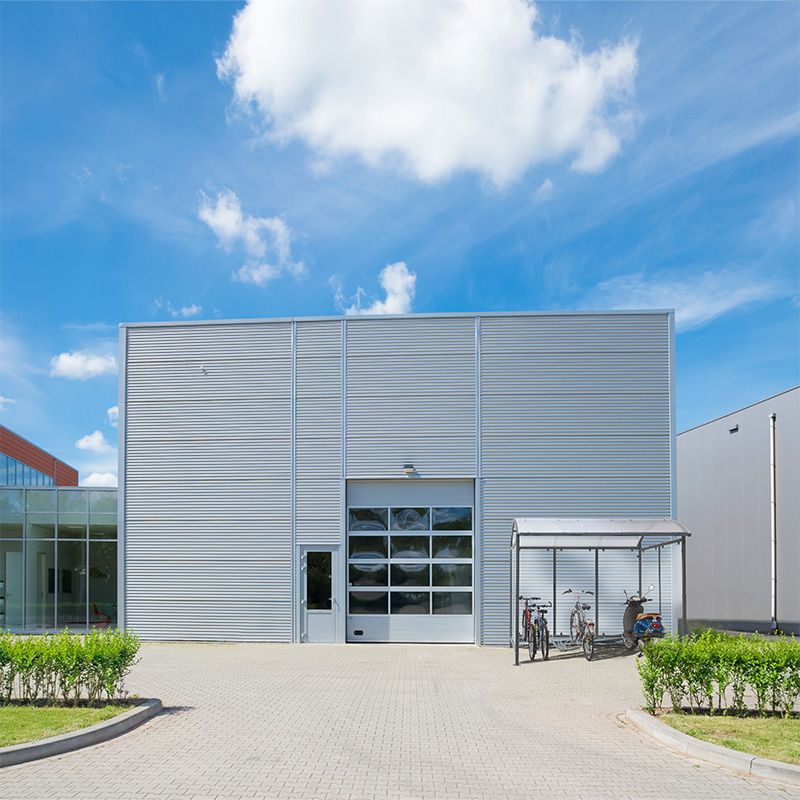 Abris vélos dôme 6 vélos + 2 scooters / motos avec bardage ambiance