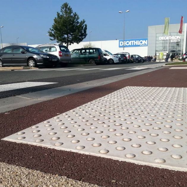 Bande podotactile extèrieure, résine méthacrylate, Adhésive