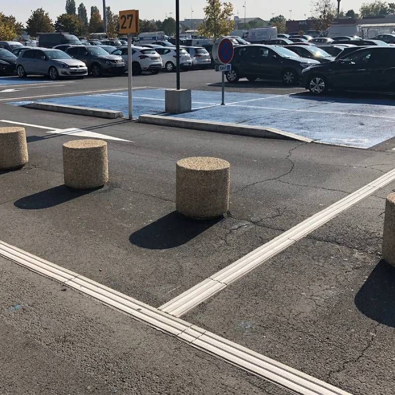 Bande de guidage extérieur à coller en résine 3 nervures beige