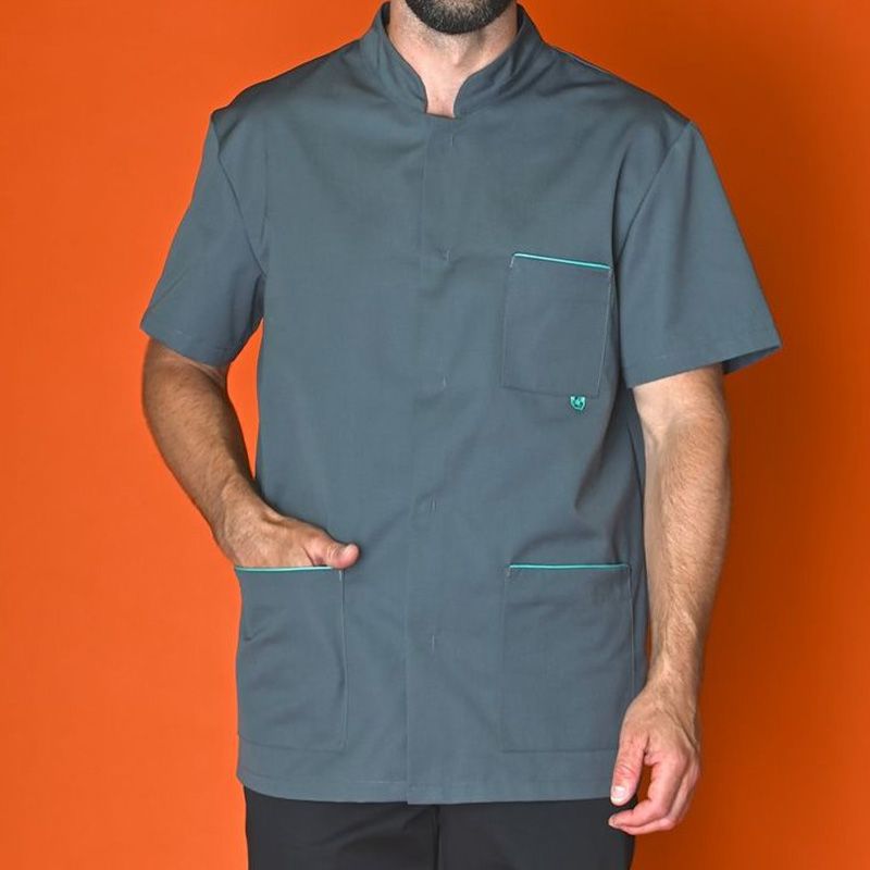 Tunique homme polyesther recyclé et coton gris porté