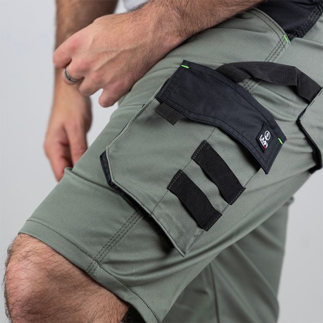 Bermuda bicolore vert