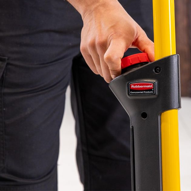 Système balai lavage à plat avec réservoir Pulse Rubbermaid zoom bouchon