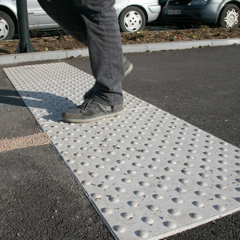 Bande podotactile extérieur à coller en résine 60 x 82 cm x 5 ambiance 10