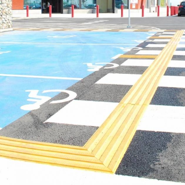 Bande de guidage extérieur adhésive en résine 22 x 100 cm jaune