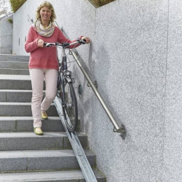 Rampe vélo pour escalier