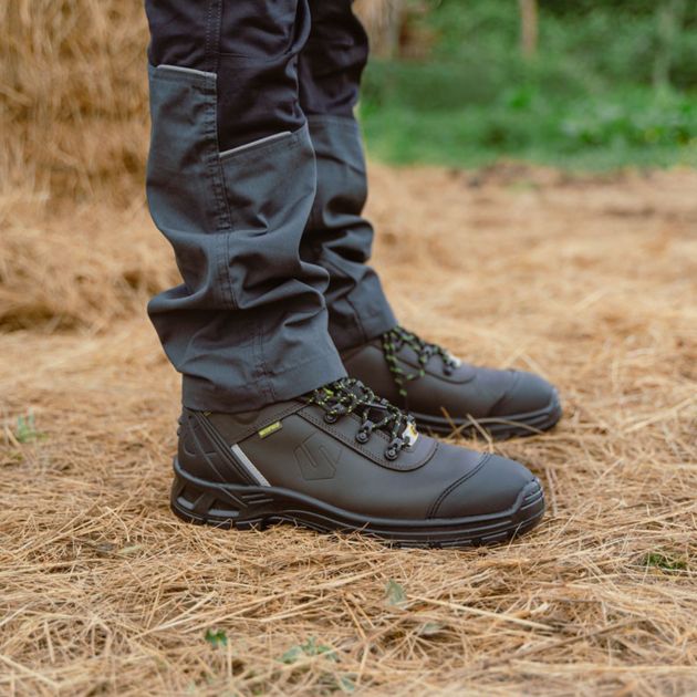 Chaussures MALLOS7S SR AN HI CI SC LG FO profil en situation