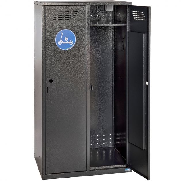 Casier pour trottinette électrique avec recharge ouvert