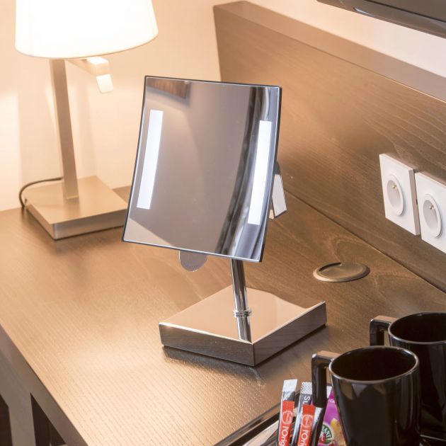 GALAXY lumineux sur pied ambiance