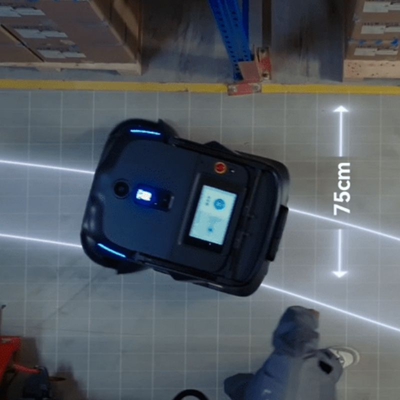 Balayeuse autonome grande capacité, conçue pour les grandes surfaces PUDU MT1 vue d'en haut