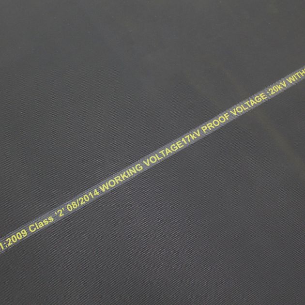 Tapis protégeant contre les choques électriques classe 2 zoom matière