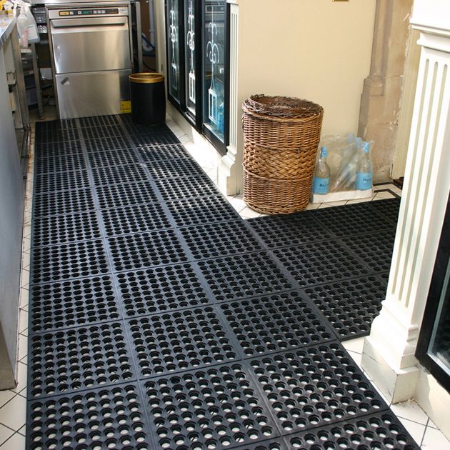 Dalle perforée nitrile 0,9 m avec épaisseur 18 mm ambiance