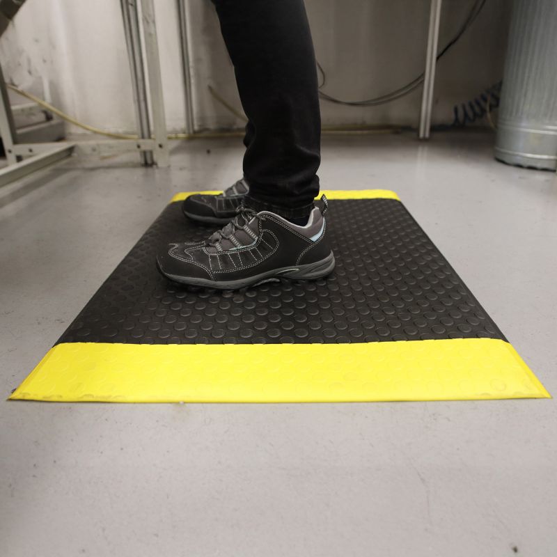 Tapis pastille orthomat standard 9,5 mm sur mesure noir/jaune pieds
