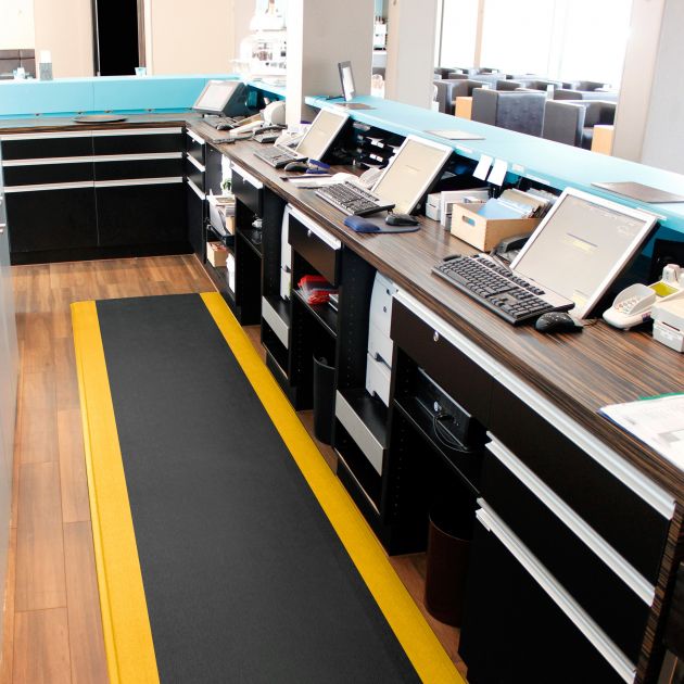 Tapis orthomat premium 12,5 mm jaune et noir sur mesure ambiance