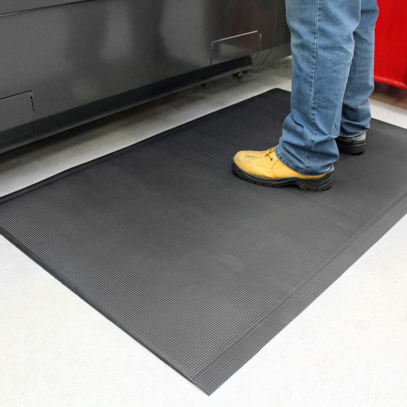Tapis orthomat ultimate 15 mm noir sur mesure ambiance pieds