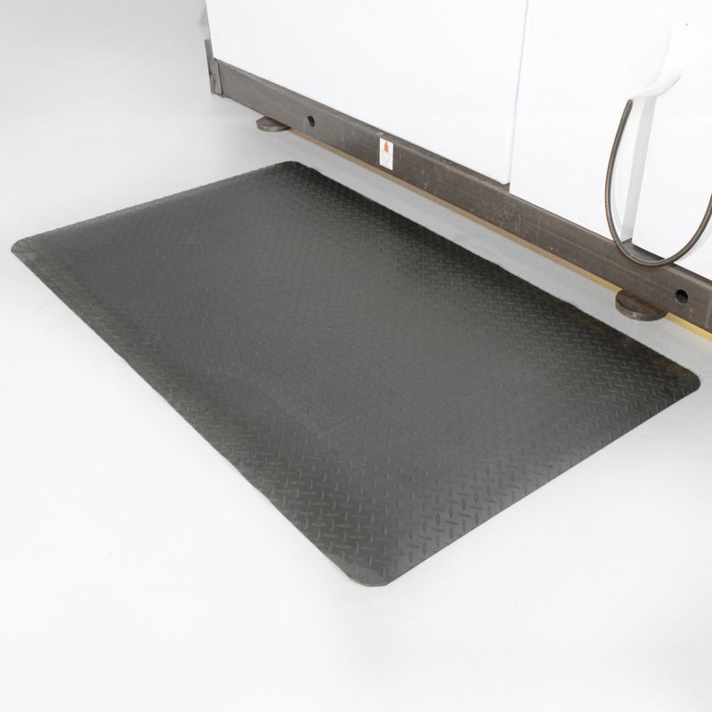 Tapis deckplate 15 mm sur mesure noir sol