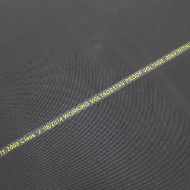 Tapis protégeant contre les choques électriques classe 2 sur mesure marquage