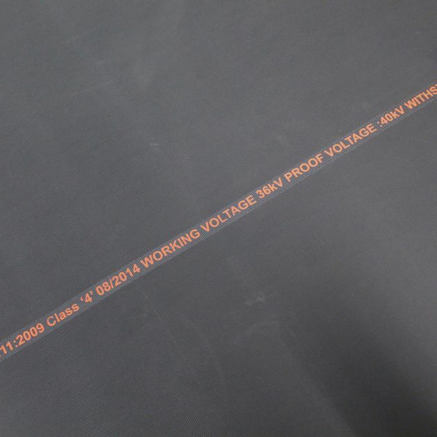 Tapis protégeant contre les choques électriques classe 4 sur mesure marquage