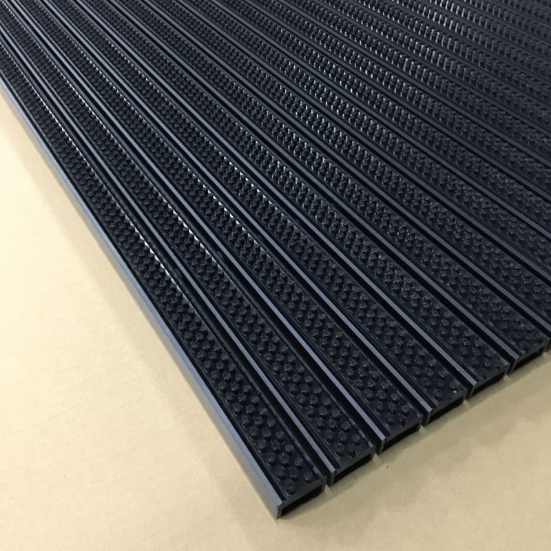Tapis brosse profilé pour extérieur ambiance
