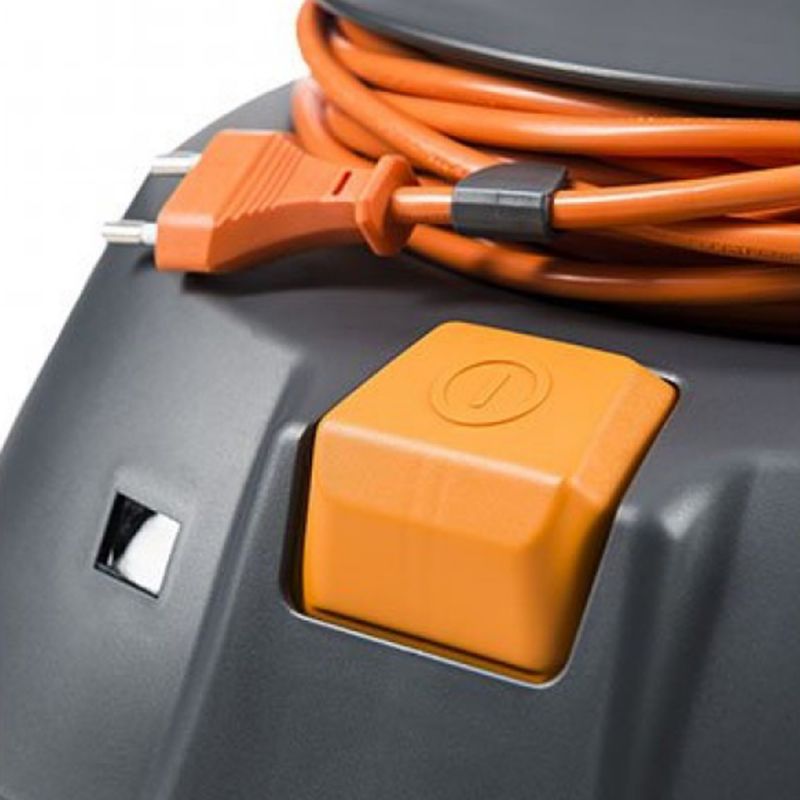 Aspirateur silencieux Aero 8 prise