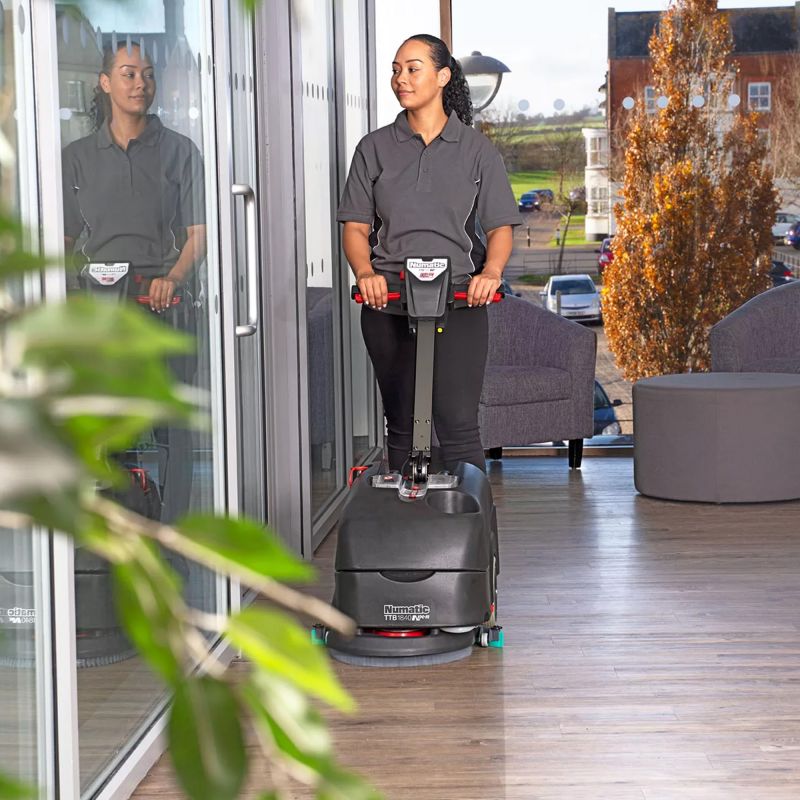 Autolaveuse à batterie compacte Numatic TTB1840NX-R