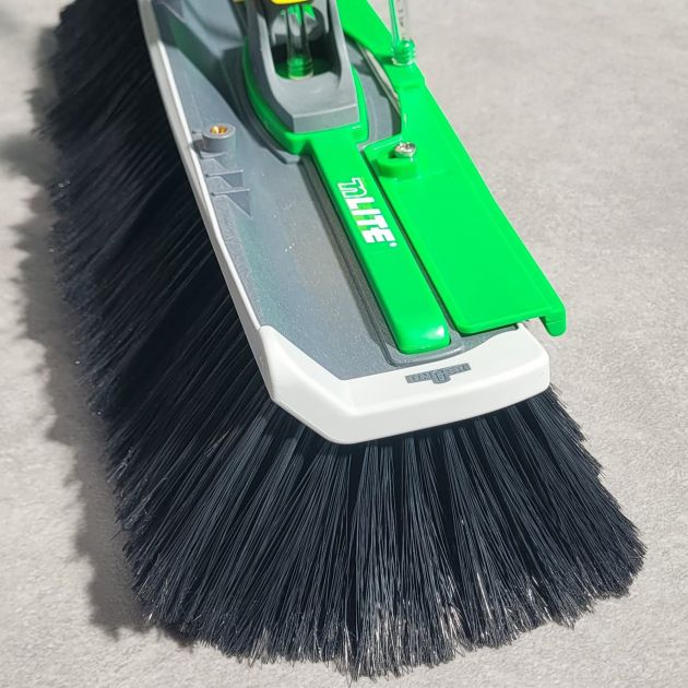 Brosse nlite courbée 41cm