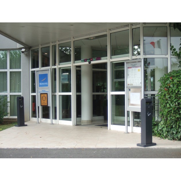 Cendrier sur pied totem acier galvanisé 12,5 L Probbax- ILLUSTRATION Cendrier sur pied totem acier galvanisé 12,5 L Probbax- ILLUSTRATION