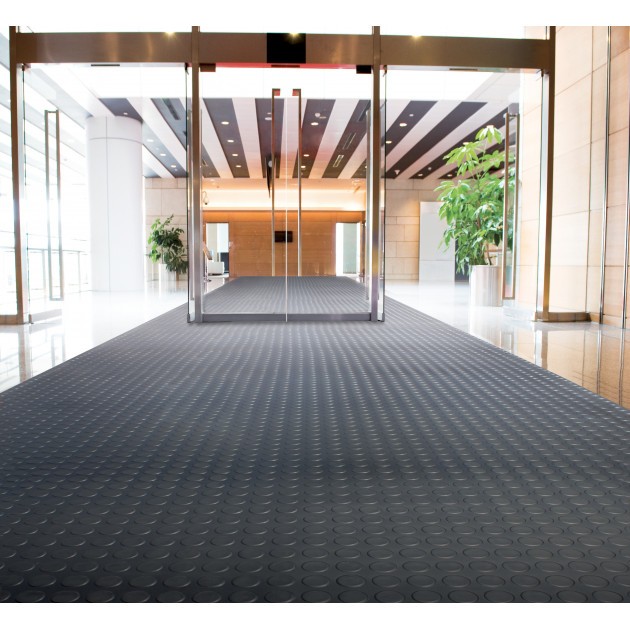 Tapis caoutchouc pastilles normes PMR ERP noir à la découpe sur mesure