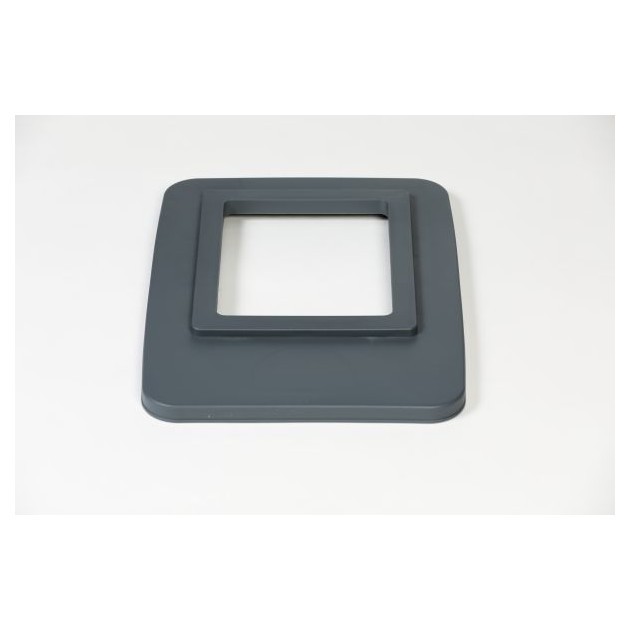 Ouverture rectangulaire pour poubelle de tri sélectif