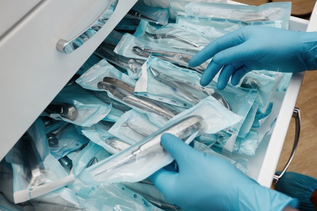 Gants médicaux jetables