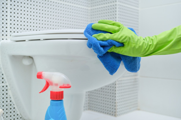 Toilettes de restaurant et hygiène sanitaire professionnelle