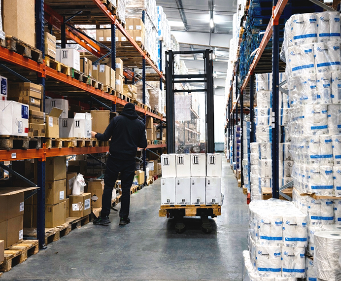 Entrepôt logistique