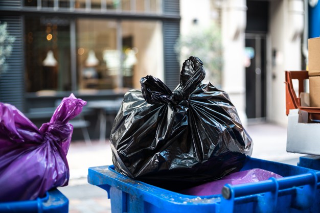 Poubelles d'extérieur et conteneurs poubelle pour les professionnels