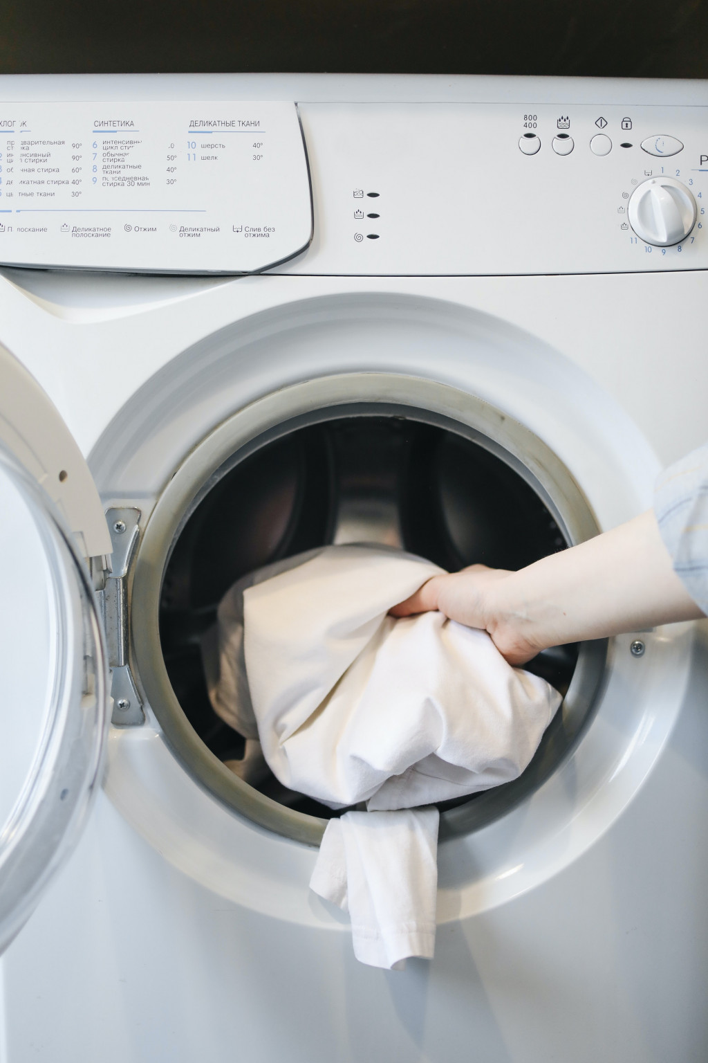 L'astuce magique pour nettoyer sa machine à laver facilement