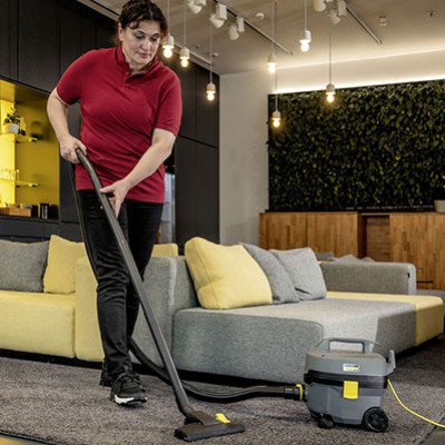 Quel aspirateur professionnel pour un établissement CHR ? Le guide complet 2025