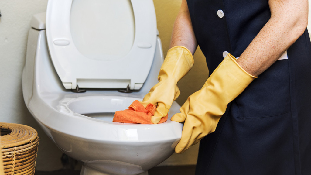 Comment nettoyer une cuvette de wc très entartrée ?